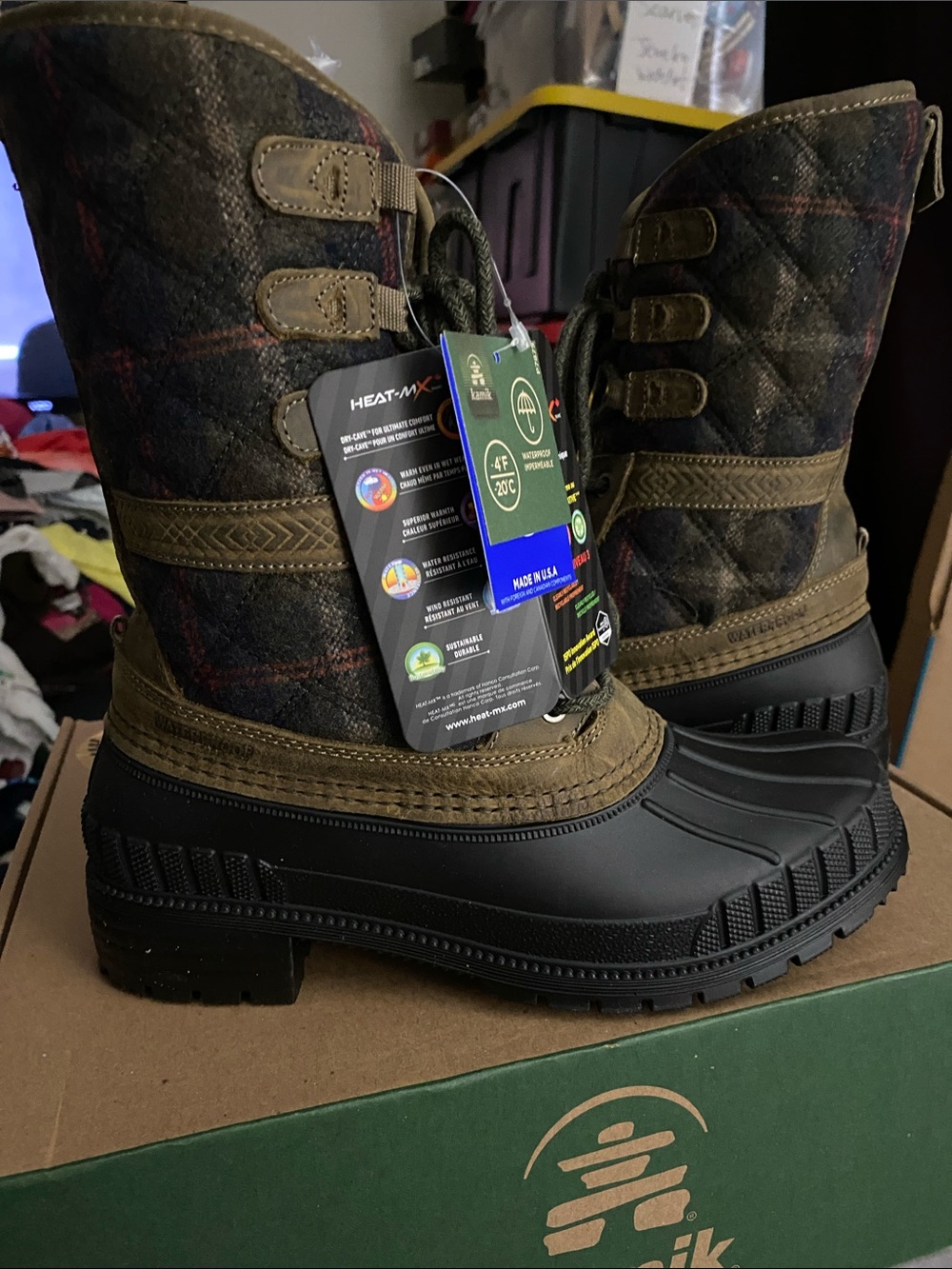 NEW Kamik Plaid Insulated Winter Boots WO SIZE 7 Olive and Black Plaid LACEUP